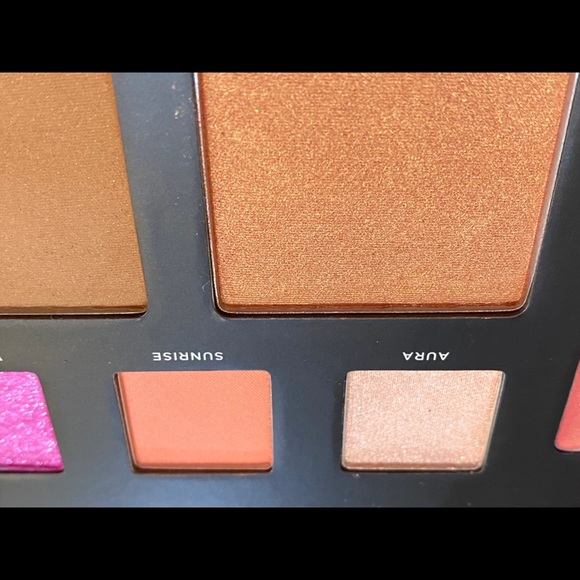 Deck of Scarlet limited ed. Bronzer, Eye & Lip - Picture 6 of 6